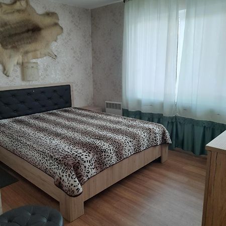 Viesu Maja "Osmany" Hotel Dvarci Luaran gambar