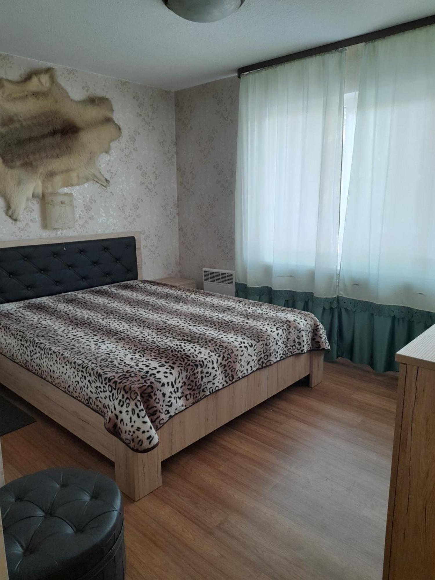 Viesu Maja "Osmany" Hotel Dvarci Luaran gambar